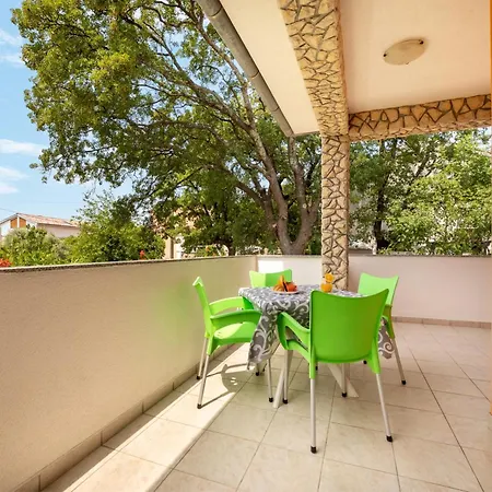 Apartman Adela *