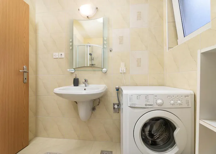 Apartament Adela *