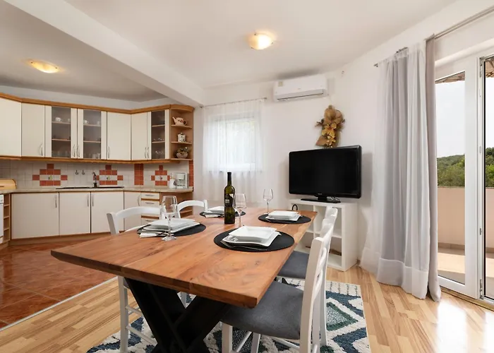 Adela Apartament *