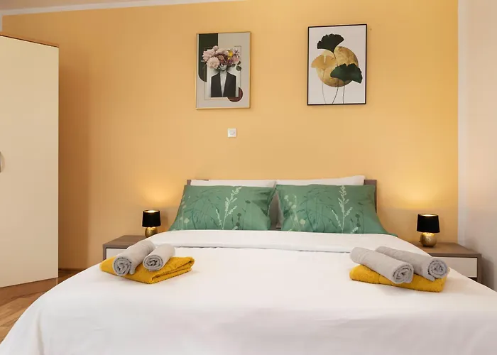 Apartament Adela *
