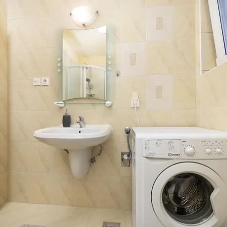 Apartament Adela *