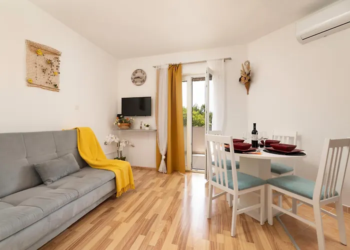 Adela Apartment